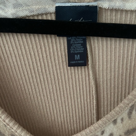 Cream leopard top - Picture 2 of 3